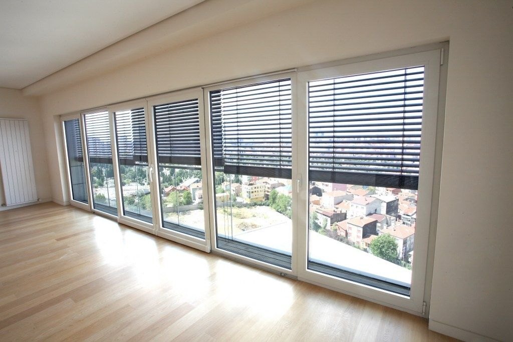 Kanyon Residence iç mekandan jaluzi görünümü